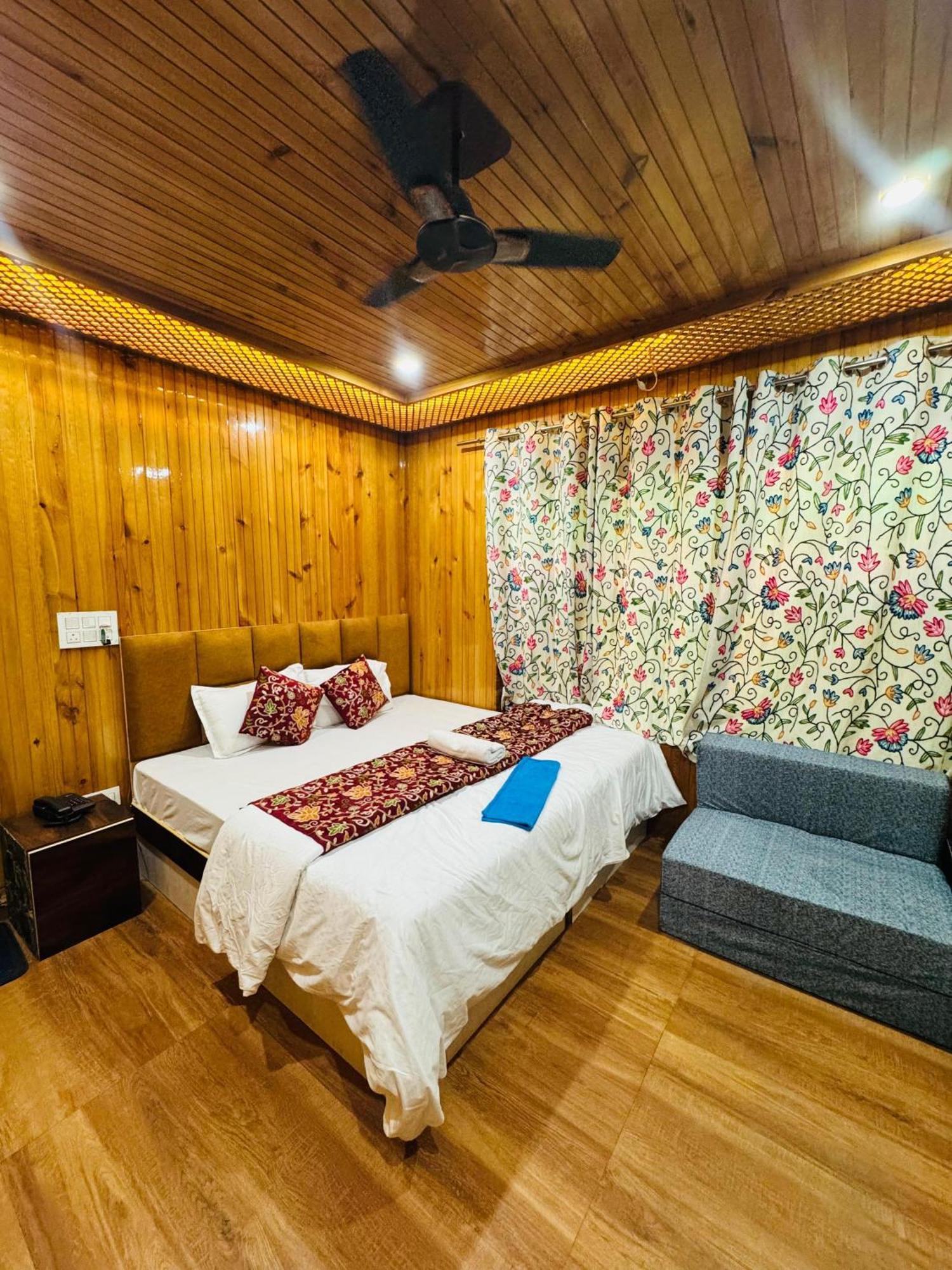 Frosty Mountain Resort Pahalgam Exterior photo